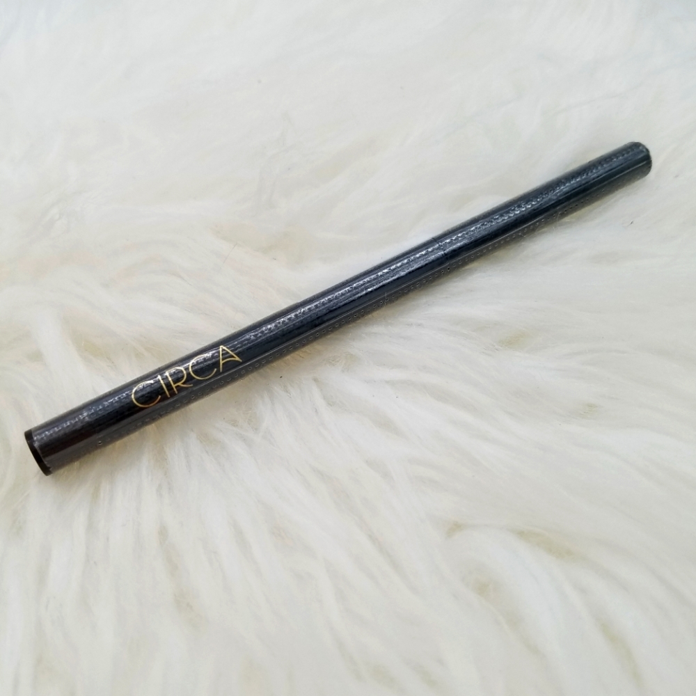 Circa Face Framing Brow Pencil. Shade: 04 Dark Brown.